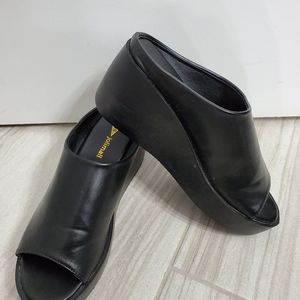 Black wedge open toe shoes